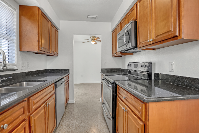 4430 Barnesdale Dr - Photo 2 of 14