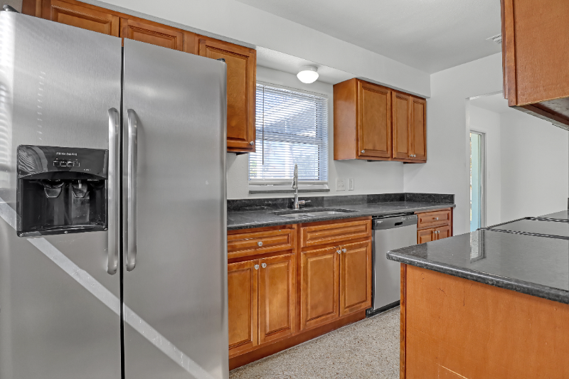 4430 Barnesdale Dr - Photo 3 of 14