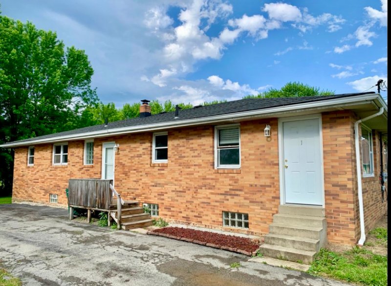 29 Sandy Ct #1 - Photo 2 of 10