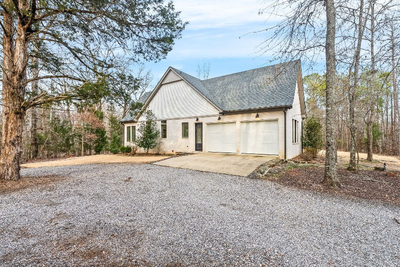 323 Lee Dr - Photo 3 of 27