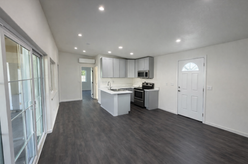 367 Chaparral St - Photo 4 of 13