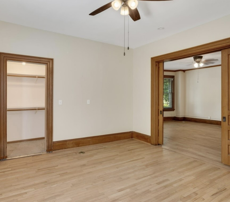 1128 6th St S #A - Photo 7 of 9