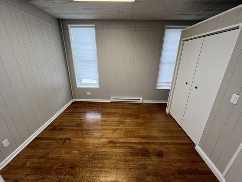 571 Jefferson St #1 - Photo 6 of 10