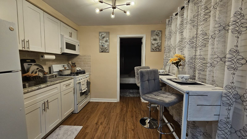 7103 Oxford Ave #1 - Photo 2 of 12