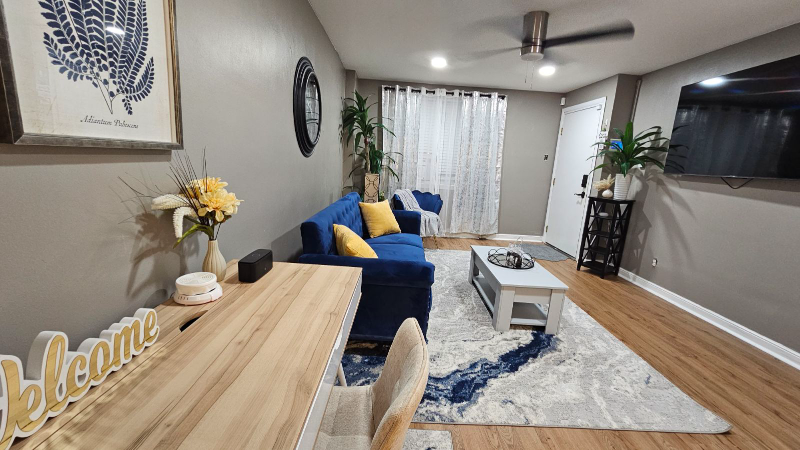 7103 Oxford Ave #1 - Photo 3 of 12