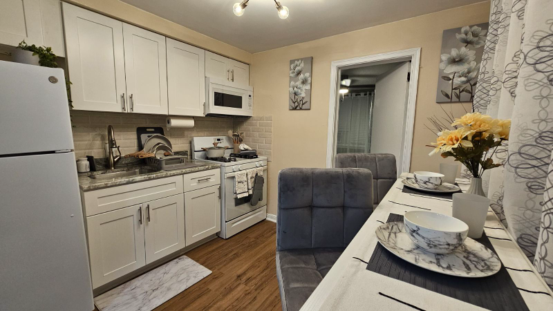 7103 Oxford Ave #1 - Photo 4 of 12