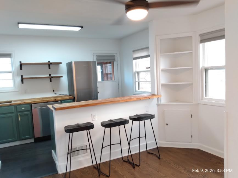 5253 N Bowdoin St - Photo 2 of 13