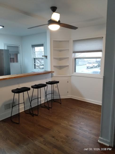 5253 N Bowdoin St - Photo 3 of 13