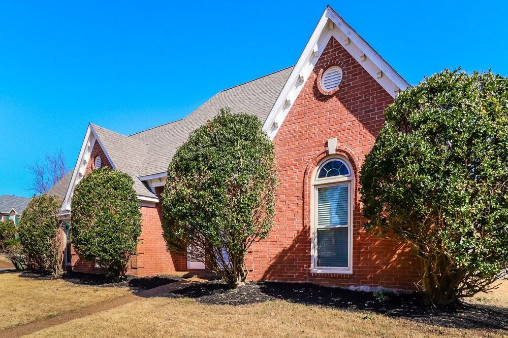 1806 Lichfield Ct - Photo 4 of 17