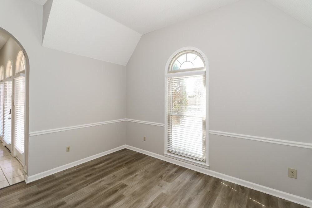 1806 Lichfield Ct - Photo 7 of 17