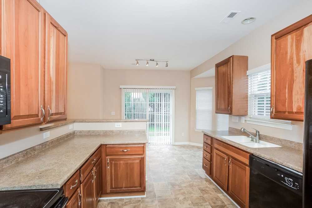 6625 Courtland St - Photo 7 of 15