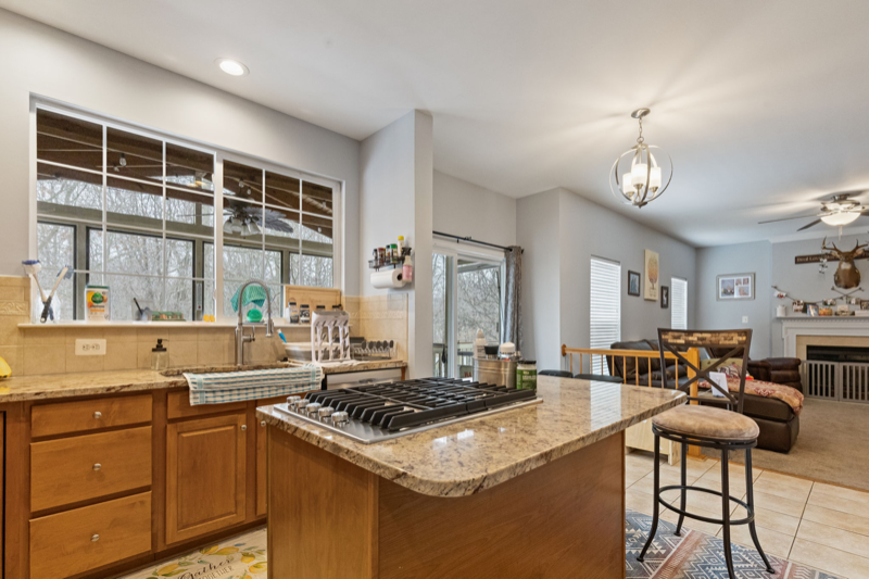 2953 Medford Dr - Photo 5 of 20