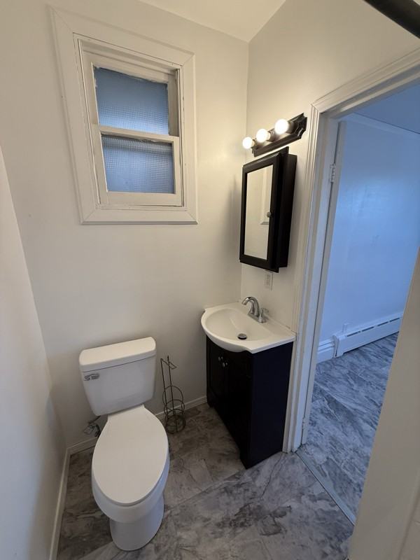 242 Saratoga St #9 - Photo 4 of 8