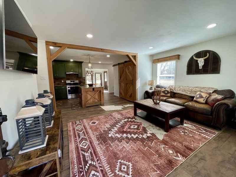 1808 Nichols Rd - Photo 4 of 18