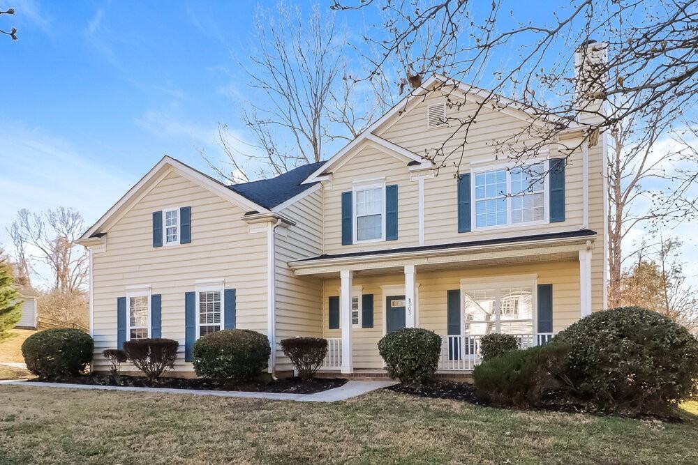 8703 Bodkin Ct - Photo 4 of 17