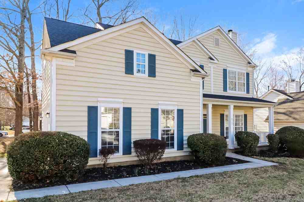 8703 Bodkin Ct - Photo 5 of 17