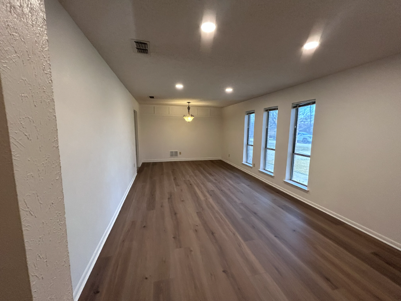 902 Walnut St - Photo 4 of 16