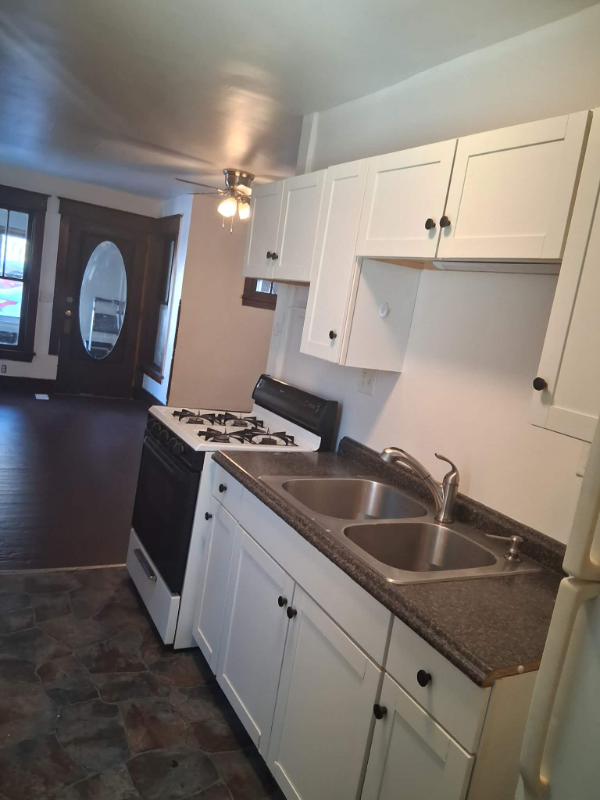 1915 11th Ave #2 - Photo 6 of 9