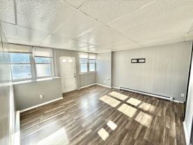 403 25th St #1F - Photo 1 of 1