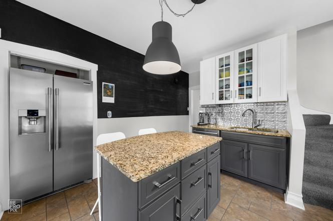 1139 S Ridgeland Ave - Photo 3 of 20