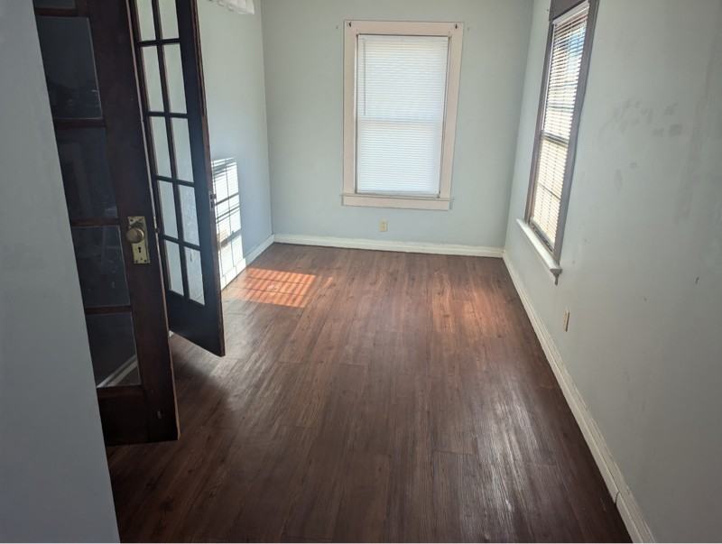 410 Tyson Pl - Photo 6 of 9