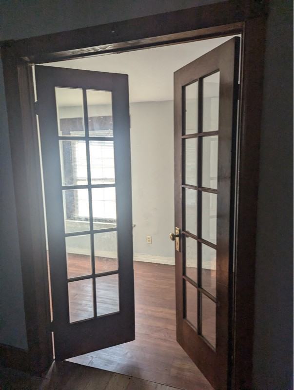 410 Tyson Pl - Photo 7 of 9