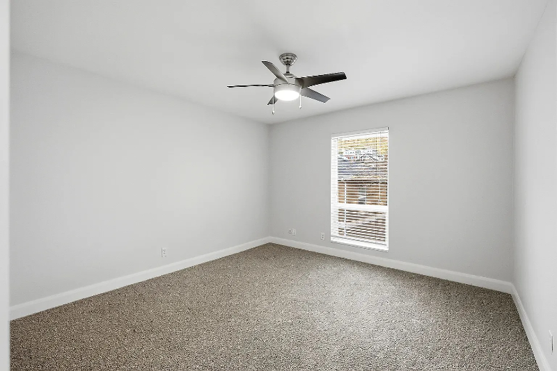 172 W Clinton Ave - Photo 5 of 11