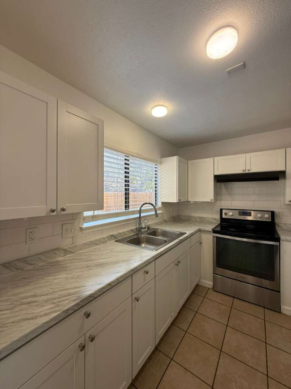 2934 Ash Field Dr - Photo 4 of 20