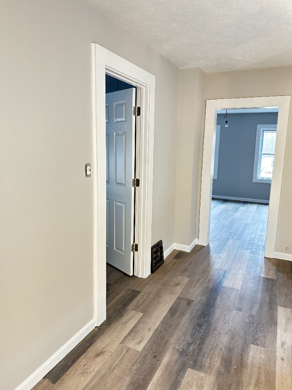 1243 E 61st St - Photo 5 of 7