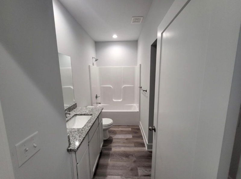 5450 Colburn Ct E - Photo 4 of 12