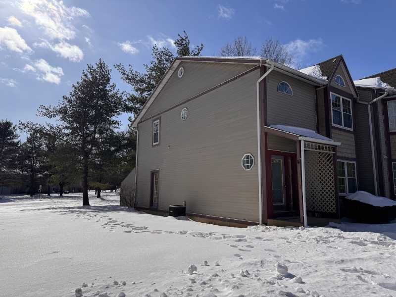 106 Franklin Ct - Photo 2 of 20