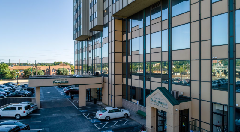 301 Chestnut St #2 - Photo 5 of 19