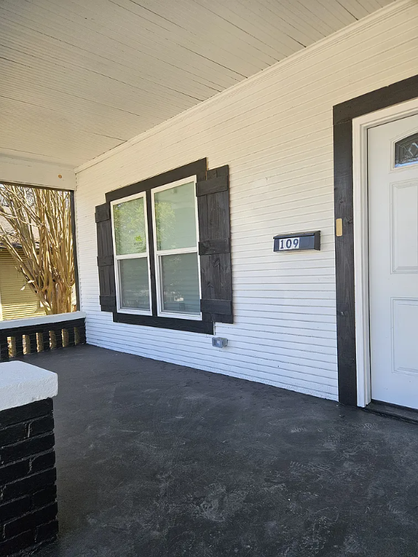 109 60th St - Photo 2 of 12