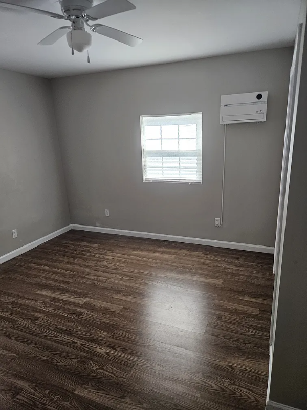 109 60th St - Photo 4 of 12