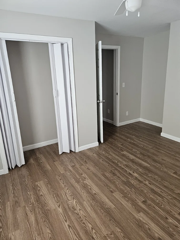 109 60th St - Photo 6 of 12