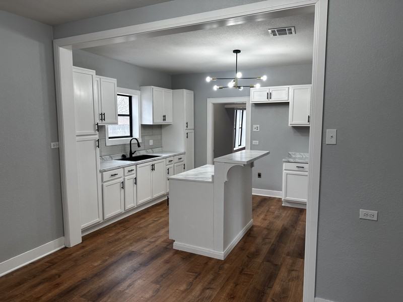 2412 Summer Ave - Photo 7 of 10