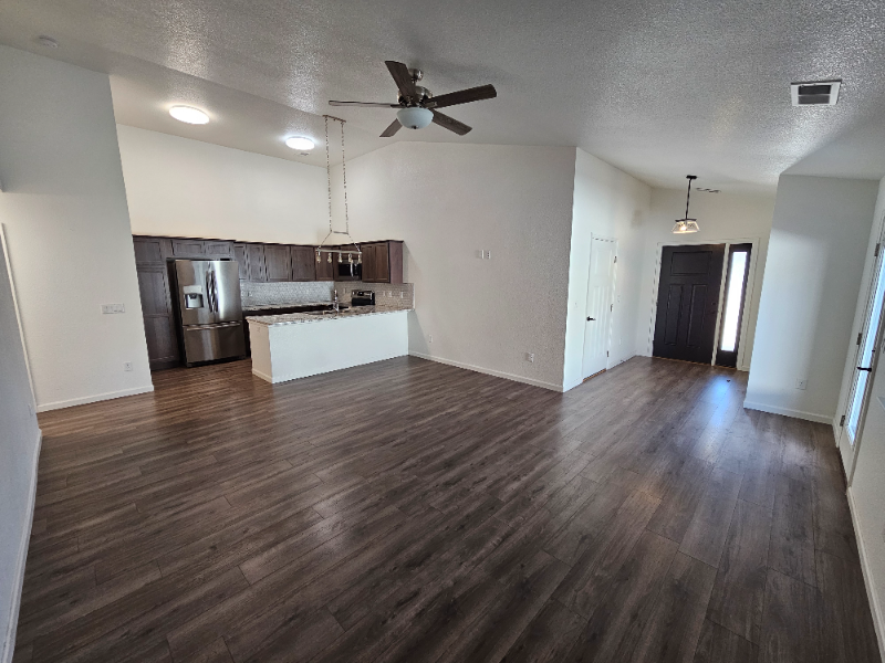 4013 Bradney Ave - Photo 3 of 11