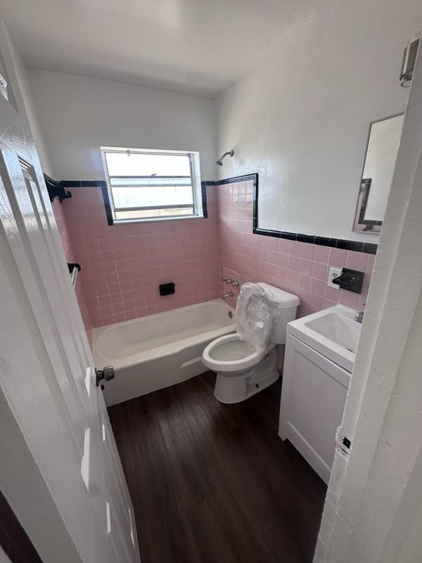 580 Nw 64th St #10 - Photo 6 of 6