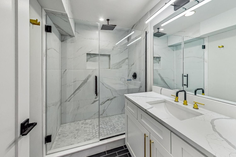 2451 N Albany Ave #G - Photo 4 of 11