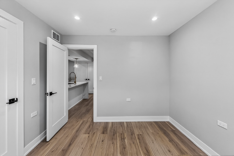 2451 N Albany Ave #G - Photo 7 of 11