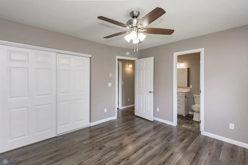 715 49th St S - Photo 2 of 15