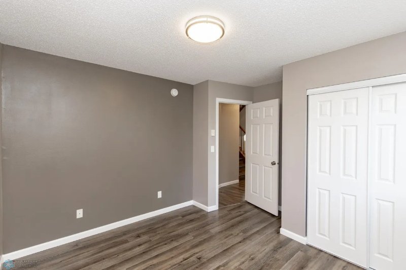 715 49th St S - Photo 6 of 15