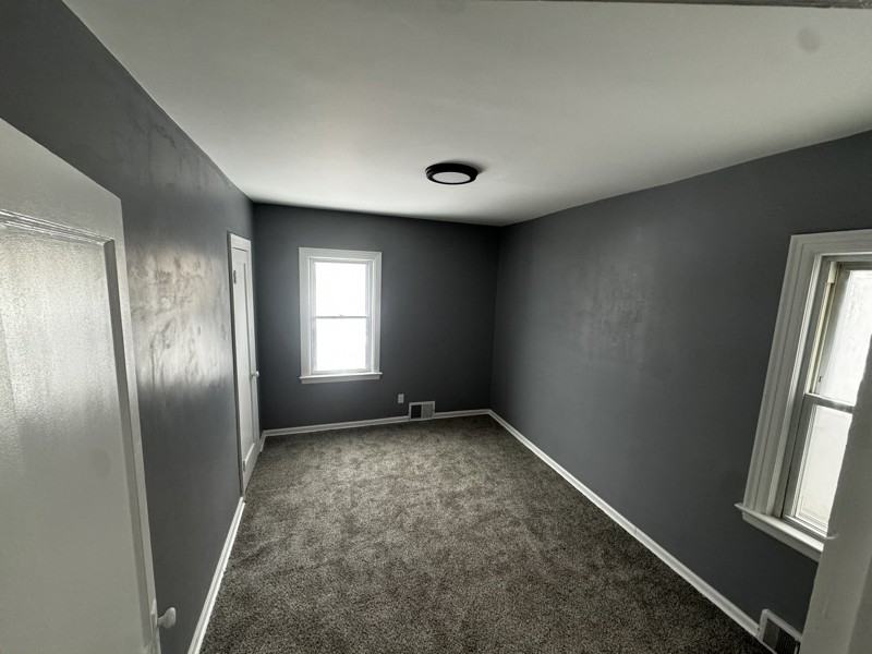 2781 S Park Ave #1 - Photo 3 of 6