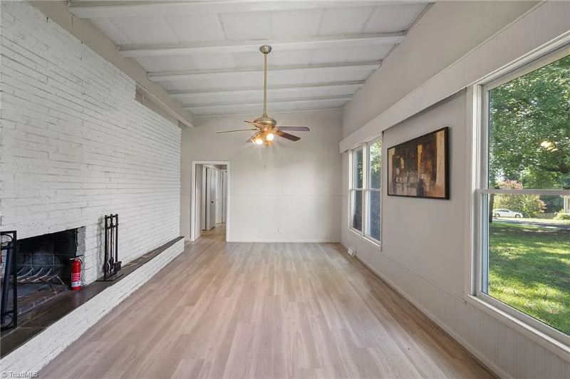 701 Locust Pl - Photo 2 of 20