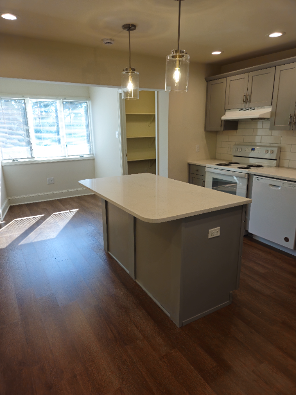 3124 William Penn Hwy #2ndFLAPT - Photo 2 of 11