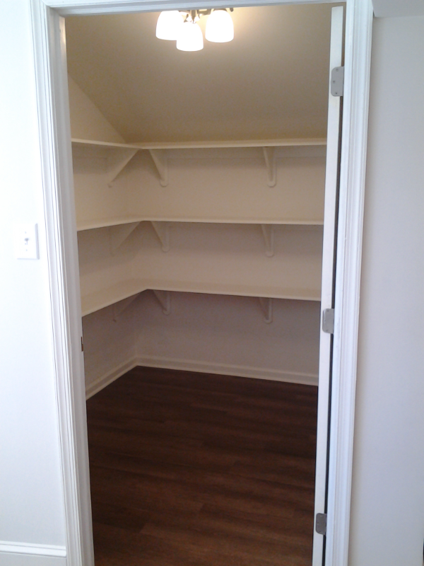 3124 William Penn Hwy #2ndFLAPT - Photo 3 of 11