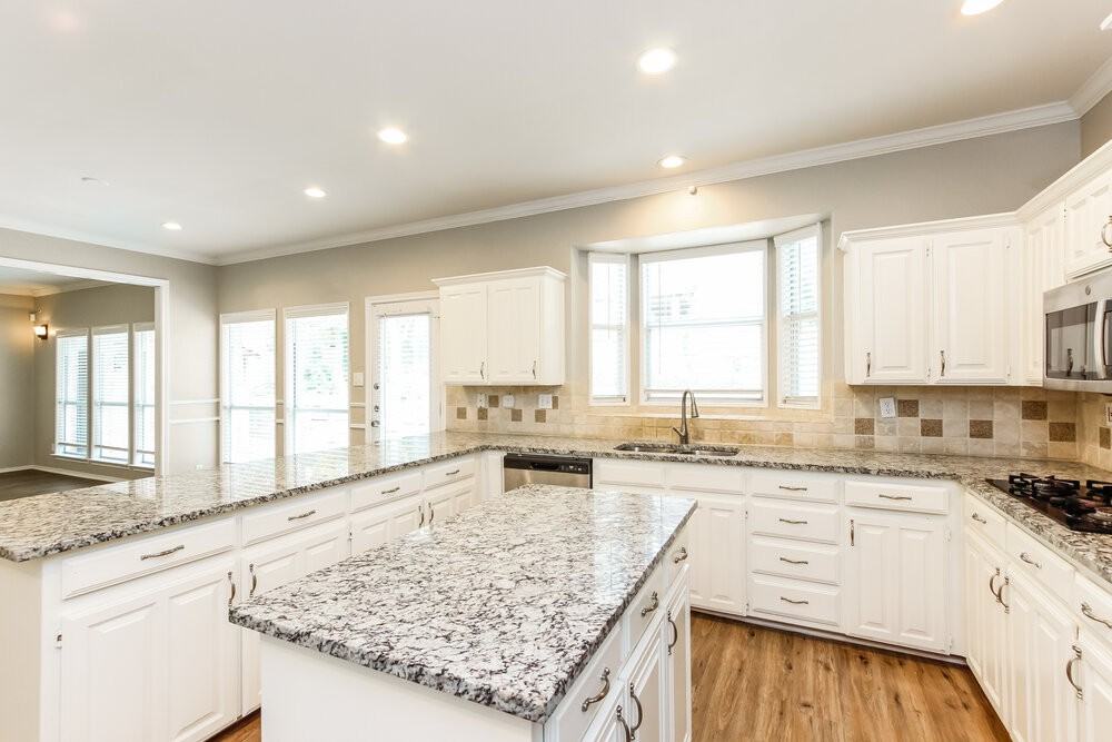 1804 Sandalwood Ln - Photo 7 of 17