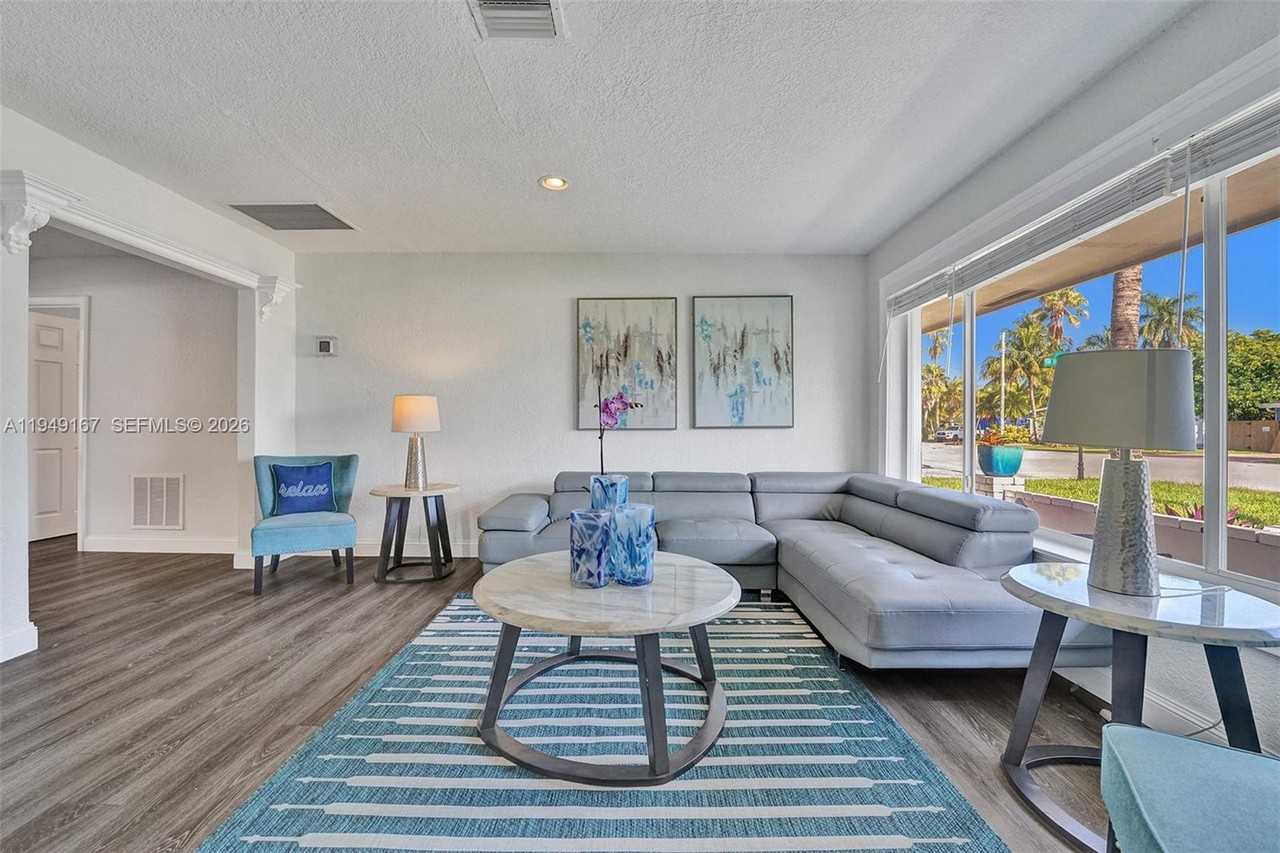 3730 Southwest 47th Court - Photo 7 of 45