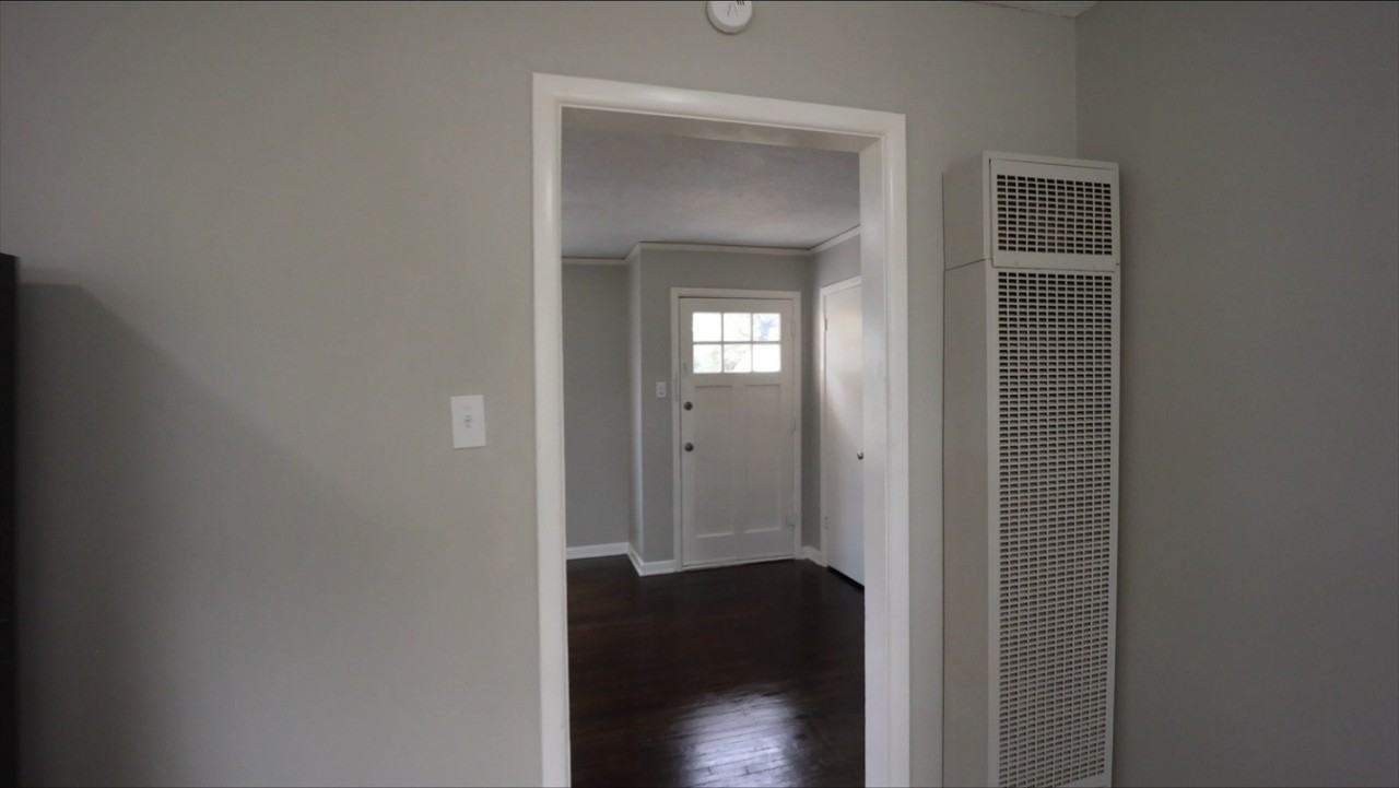 4006 S 18th St - Photo 3 of 5