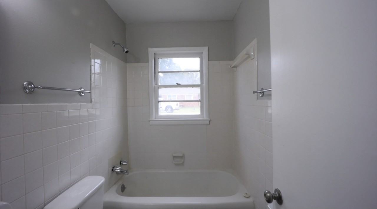 4006 S 18th St - Photo 5 of 5